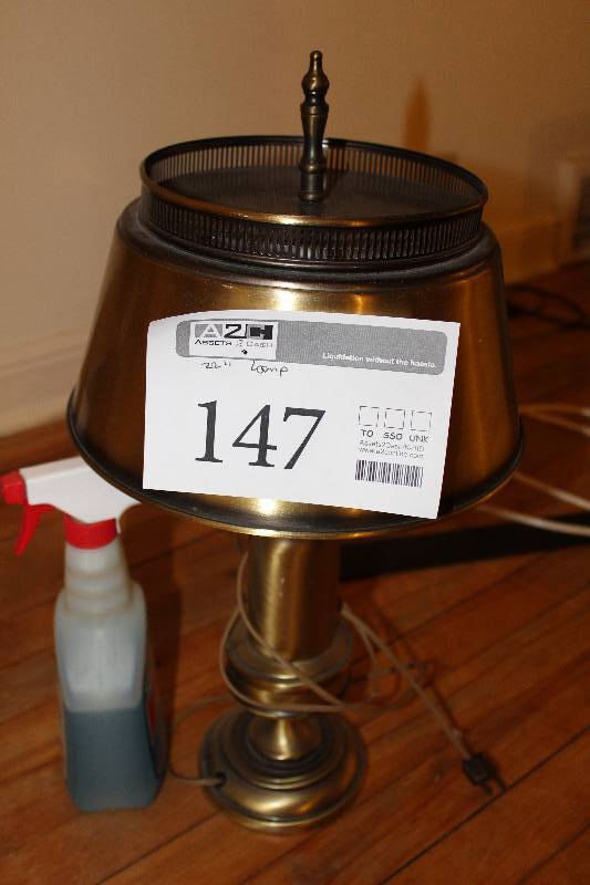 lot 147 image: Table Lamp