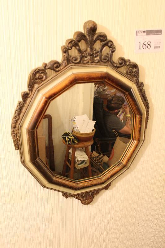 lot 168 image: Decorative Frame Wall Mirror