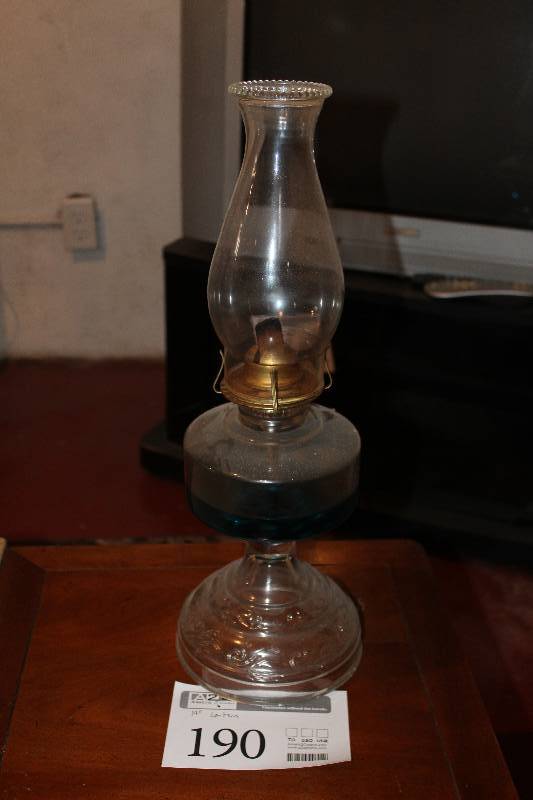 lot 190 image: Table Lantern