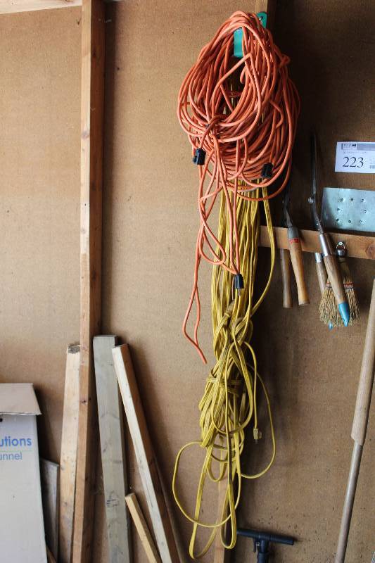 lot 223 image: Lot of (3) Extension Cords