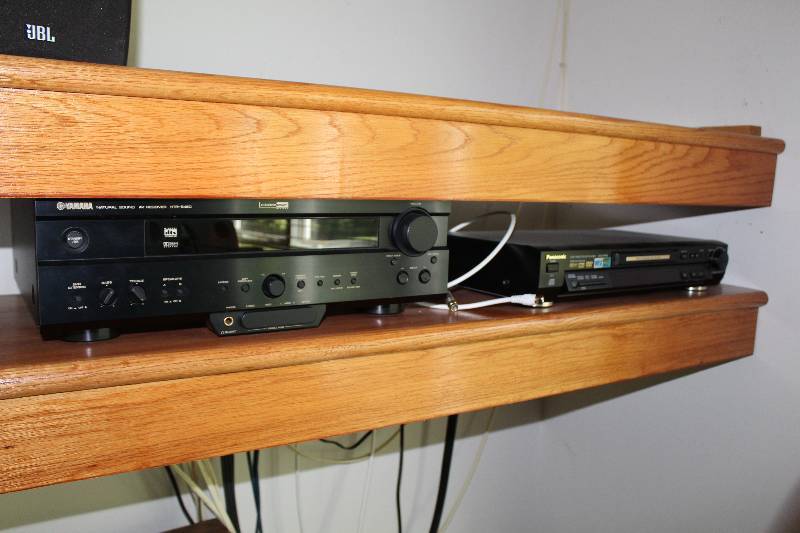 lot 16 image: Yamaha Natural Sound AV Receiver HTR-5460, Panasonic DVDVideo CDCD Player DVD-RP56