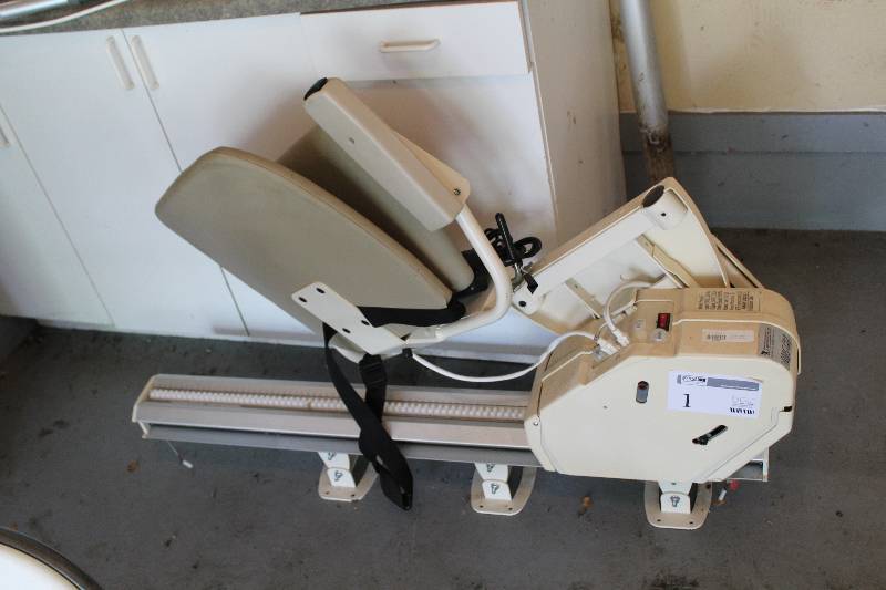 lot 1 image: Harmar Summit Elevator Stair Chair