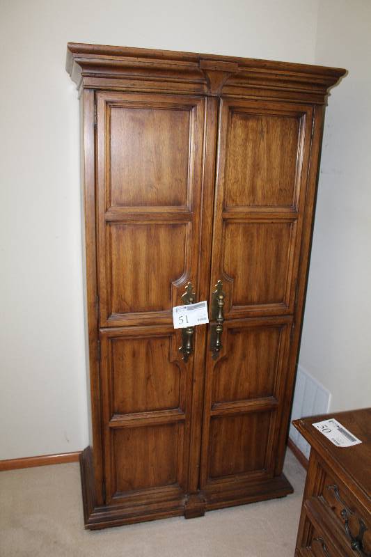 lot 51 image: Henredon Wood Wardrobe