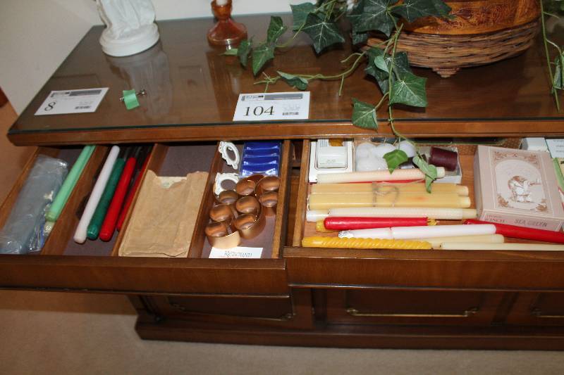 lot 104 image: Candles, Napkin Holders