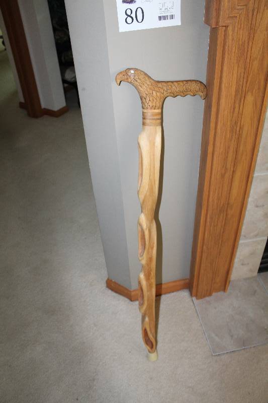 lot 80 image: Eagle Handle Wood Walking Cane