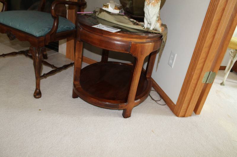 lot 92 image: Glass-Top Wood Lamp Table