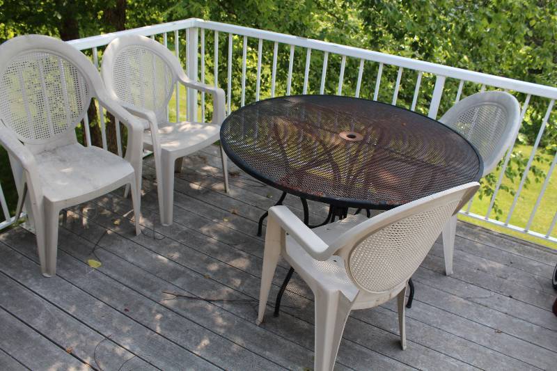 lot 130 image: Patio Furniture - Umbrella Table, Chairs