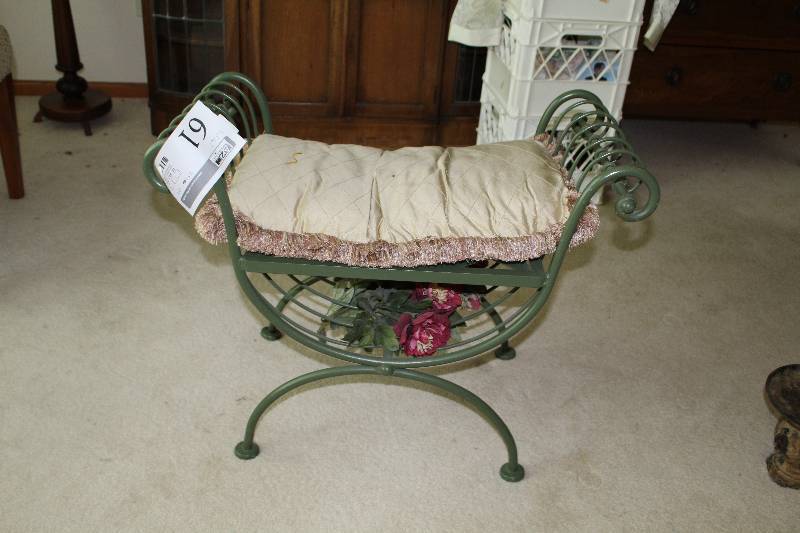lot 61 image: Foot Stool