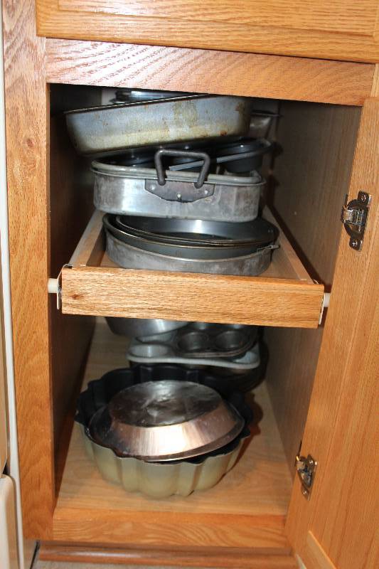 lot 126 image: Cake Pans, Cooking Pans, Muffin Tins