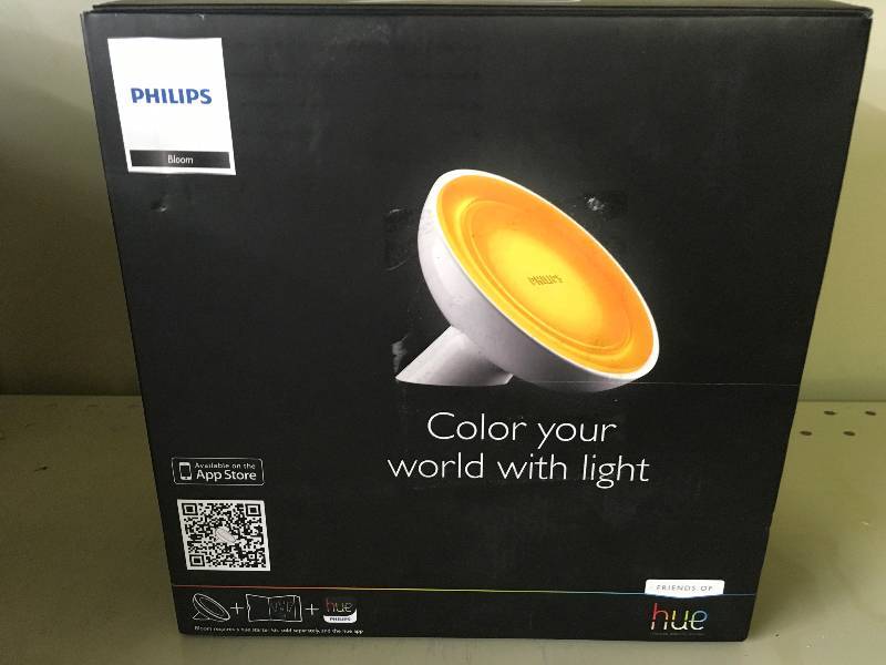 lot 4 image: PHILIPS BLOOM, FRIENDS OF HUE