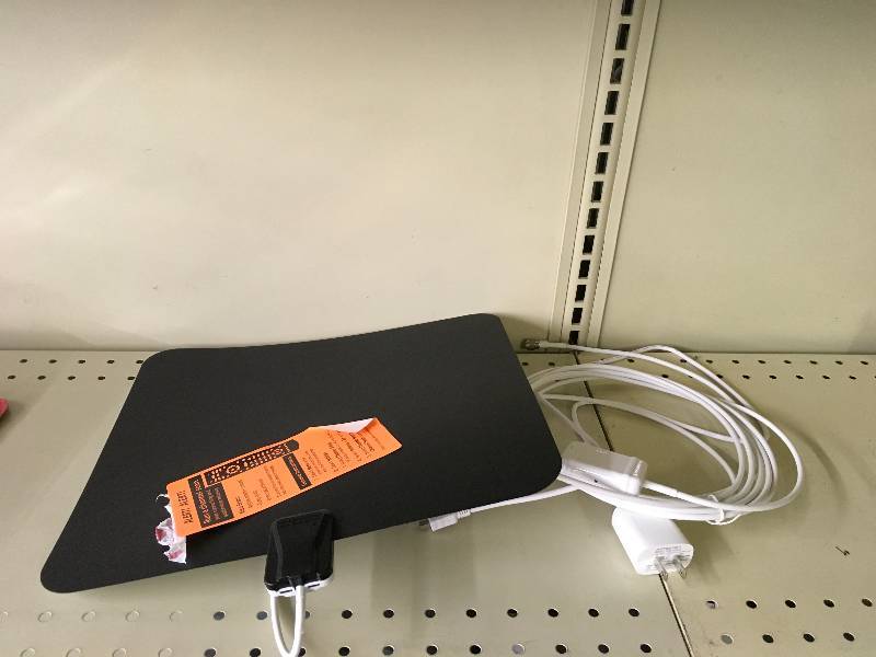 lot 11 image: WINEGARD FL5500Y ANTENNA, HDTV INDOOR ANTENNA, RETAIL $34.99