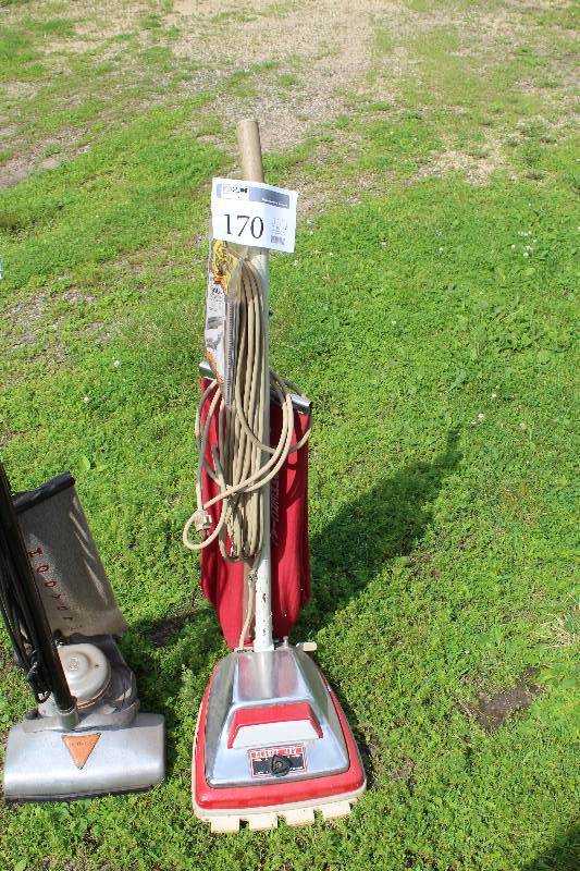 lot 170 image: Clarke 400 Heavy Duty Commercial Upright Bag Vacuum