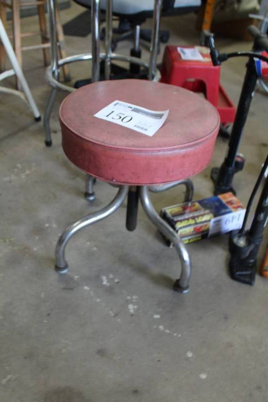 lot 150 image: Rolling Stool