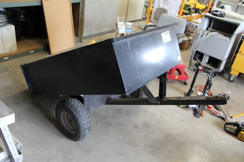 lot 5 image: Rider Lawn Mower Dump Trailer Attachment