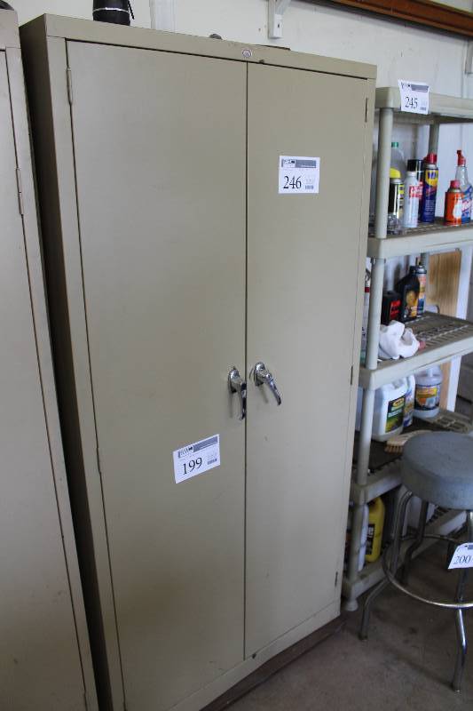 lot 246 image: 2-Door Metal Cabinet w 5-Shelves