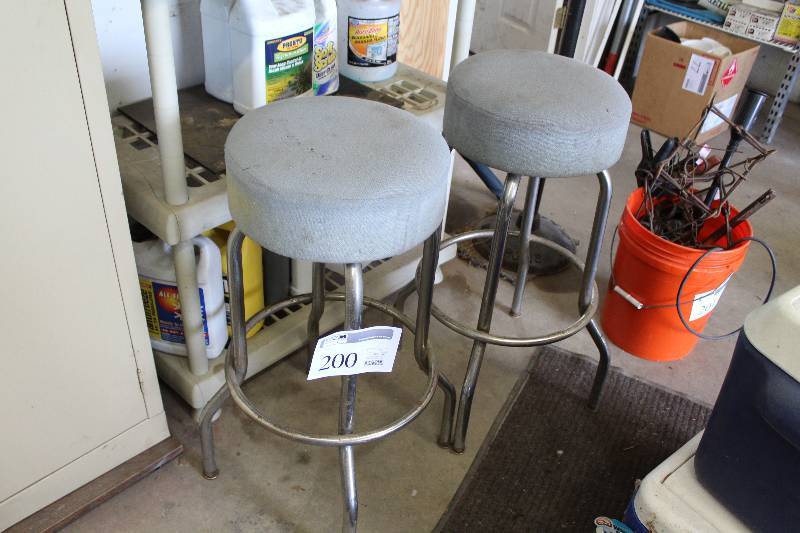 lot 200 image: Padded Bar Stools