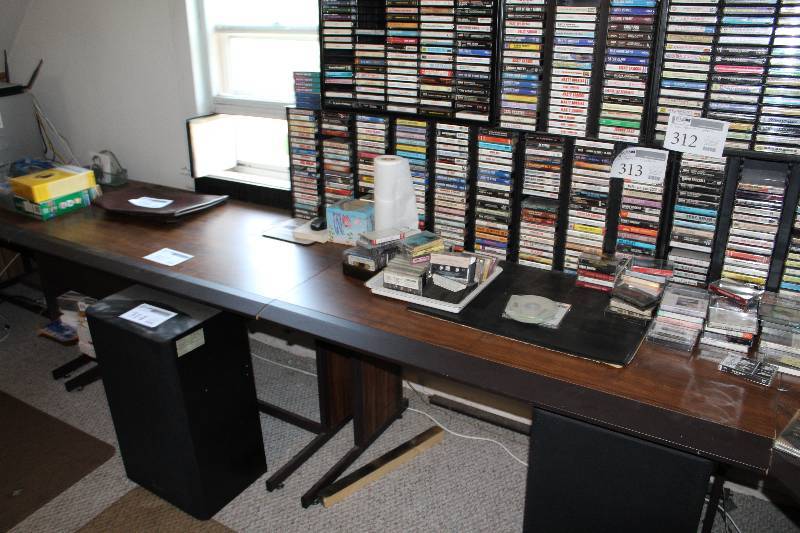 lot 317 image: L-Shaped Corner Office Desk