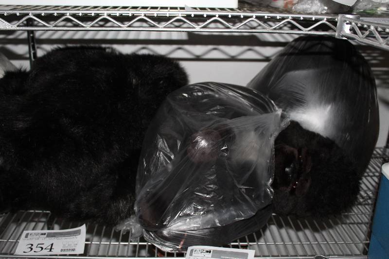 lot 354 image: Stuffed Animal Toys