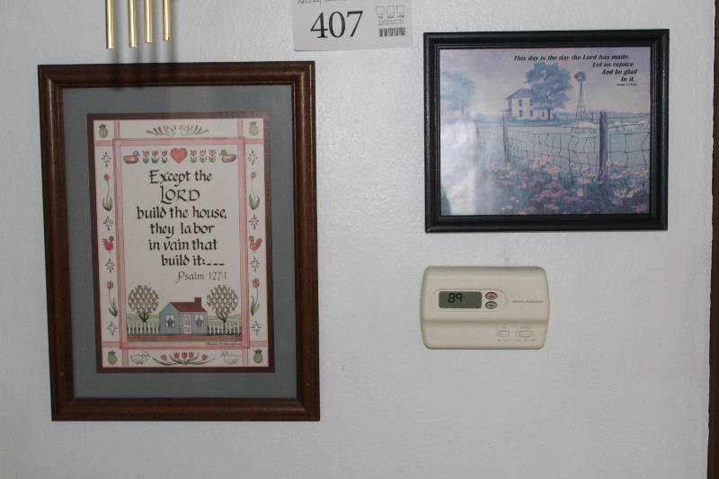 lot 407 image: Hallway Dcor - Wall Art, Wind Chimes