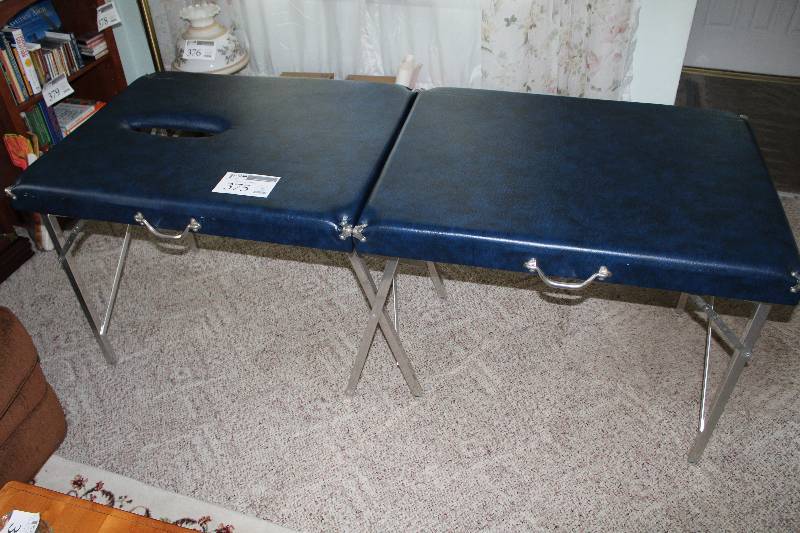 lot 375 image: Massage Table Folding Case