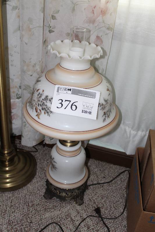 lot 376 image: Table Lamp w Decorative Lighted Glass Base, Decorative Glass Shade