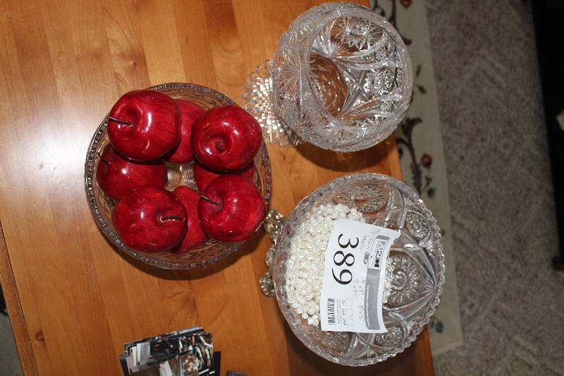 lot 389 image: Lot of (3) Glass Bowls