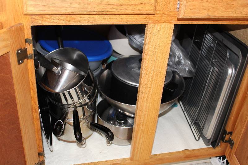 lot 481 image: Pots, Pans, Cooking Sheets, Cooking Racks, And More