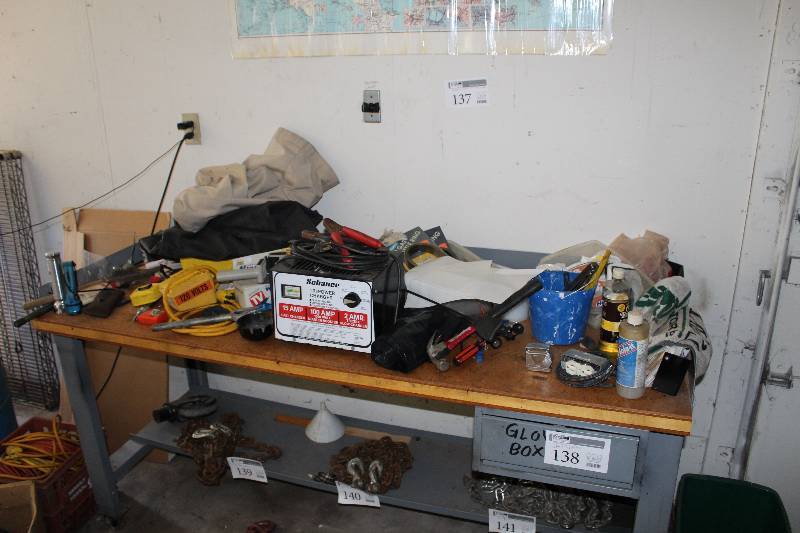 lot 137 image: Misc Tools, Schauer Tri-Power 151002A Charger