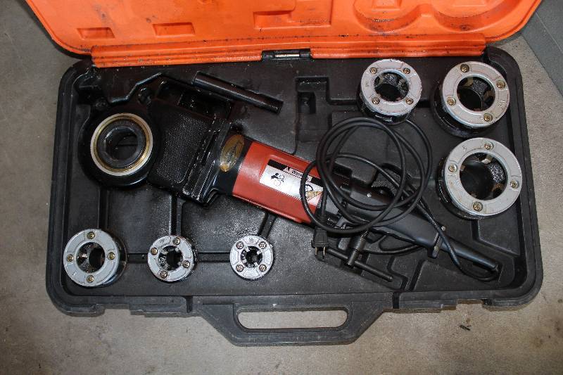 lot 27 image: Power Tool - Tap & Die w Case, Accessories