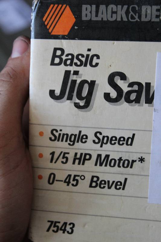 lot 40 image: Black & Decker Basic Jig Saw