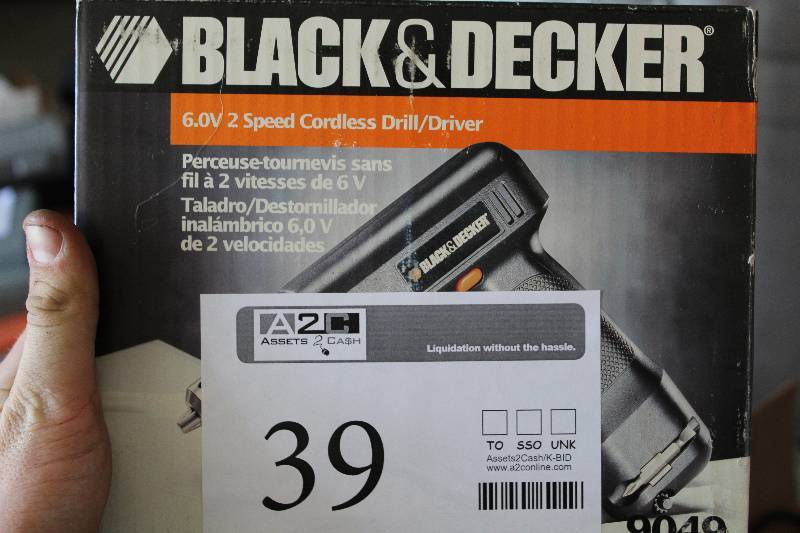 lot 39 image: Black& Decker 6.0V 2-Speed Cordless DrillDriver