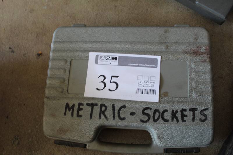 lot 35 image: Metric Impact Socket Set