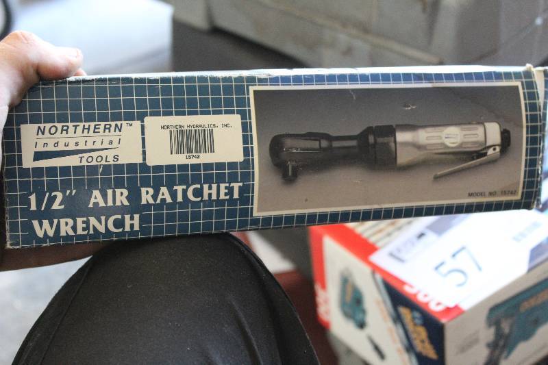 lot 60 image: Northern Industrial Tools 12in. Air Ratchet Wrench