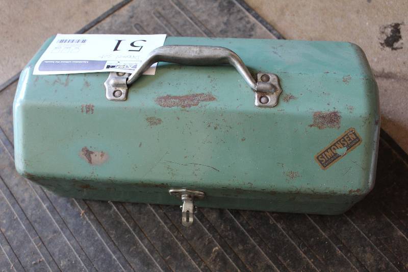 lot 51 image: Dremel Set w Tool Box