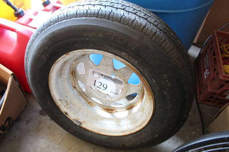 lot 129 image: Tow Master ST20575D14 Tire w Wheel