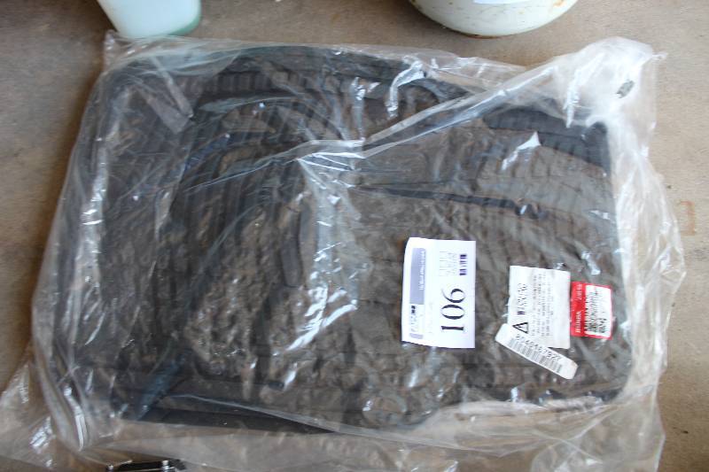 lot 106 image: Lot of (2) Floor Mats