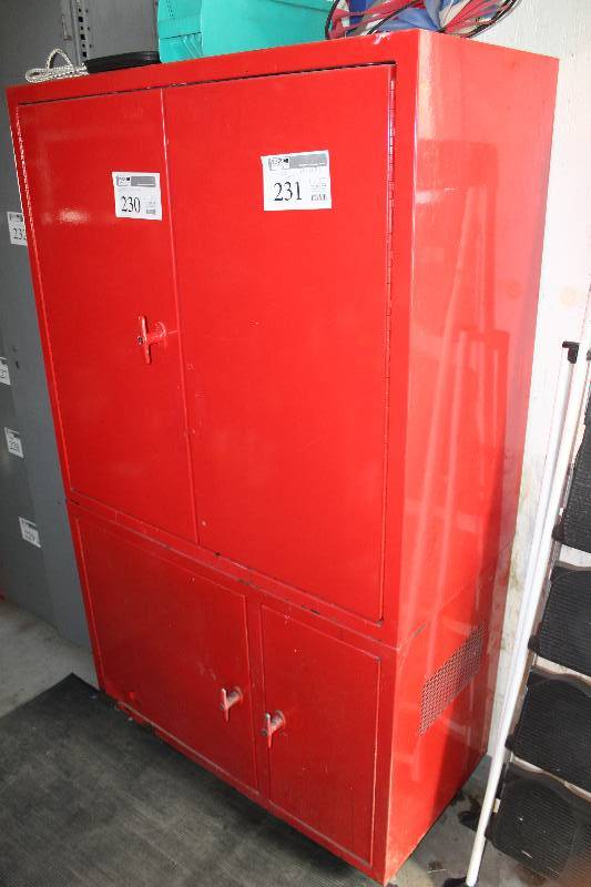 lot 231 image: Tool Cabinet