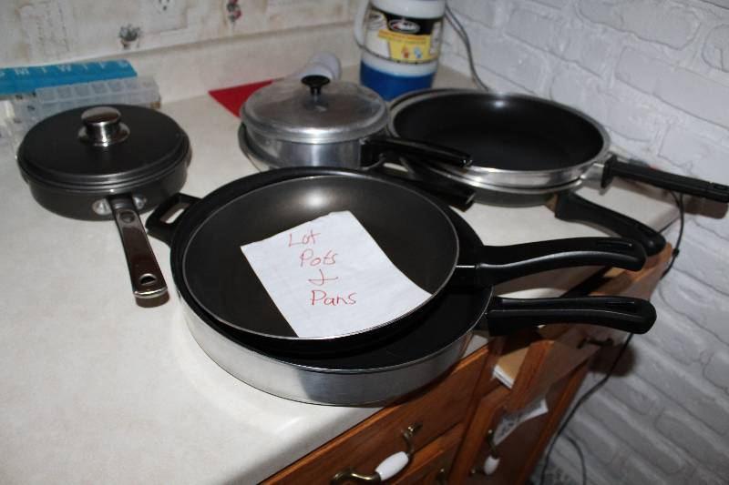 lot 483 image: Lot of Pots and Pans