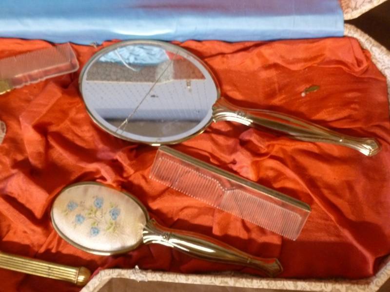 Vintage Vanity Set
