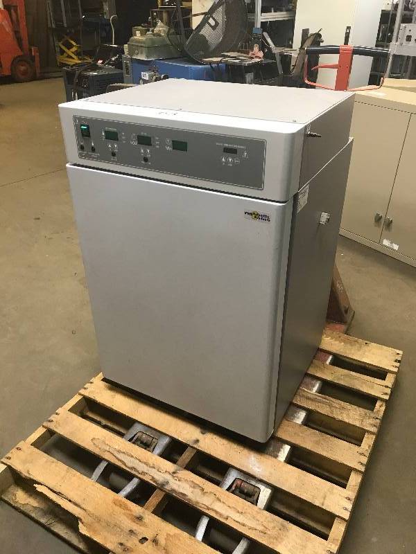 LAB INCUBATOR