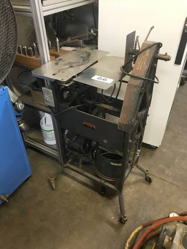 PACKAGE TYING MACHINE