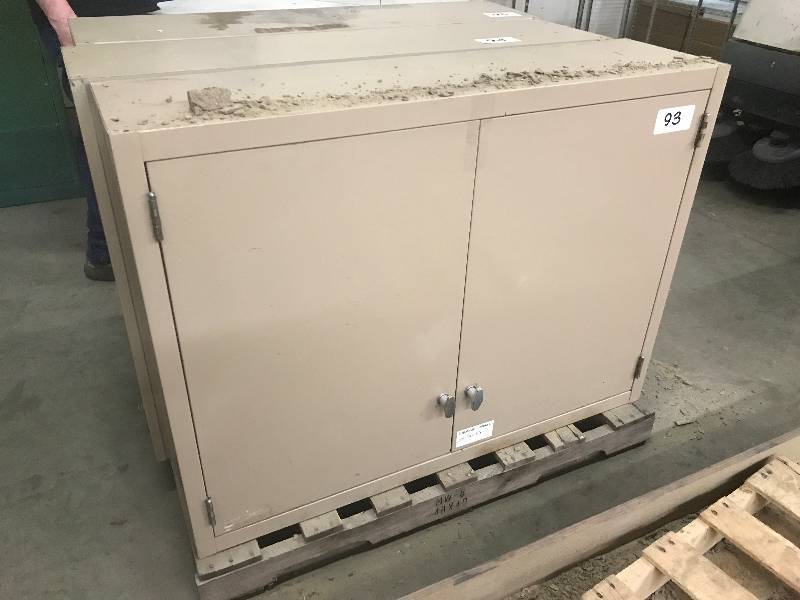 METAL WALL CABINET