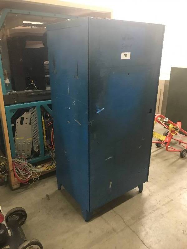 SHOP CABINET