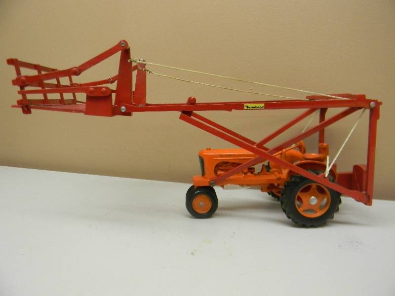 lot 13 image: VINTAGE FARMLAND A-C FIRST EDITION 0300 WTRACTOR - VERY COOL - RARE - SEE PICTURES