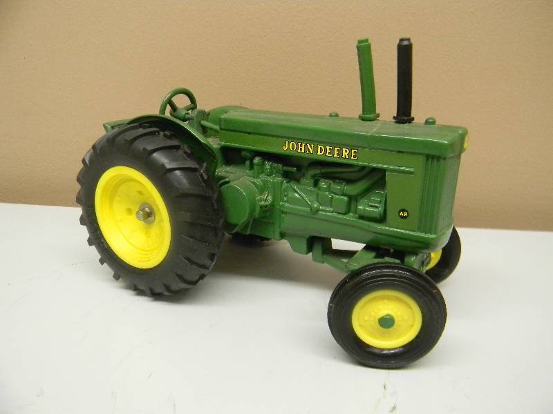 john deere diecast collectibles