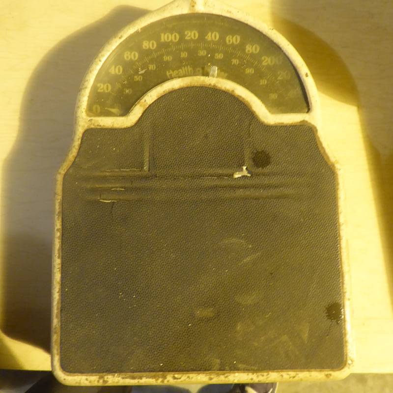 lot 20 image: Antique Health O Meter Scale #3