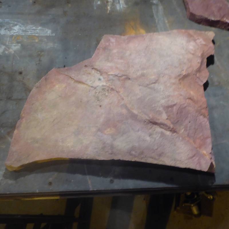 lot 25 image: Minnesota Red Catlinite Carving Pipestone Block #1