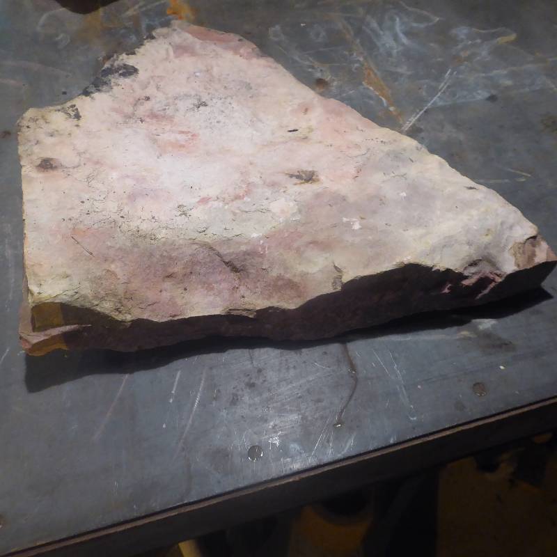 lot 28 image: Minnesota Red Catlinite Carving Pipestone Block #4