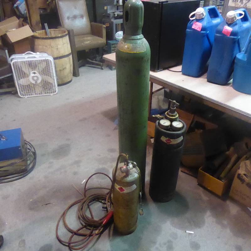 lot 48 image: Welding Accessory Lot