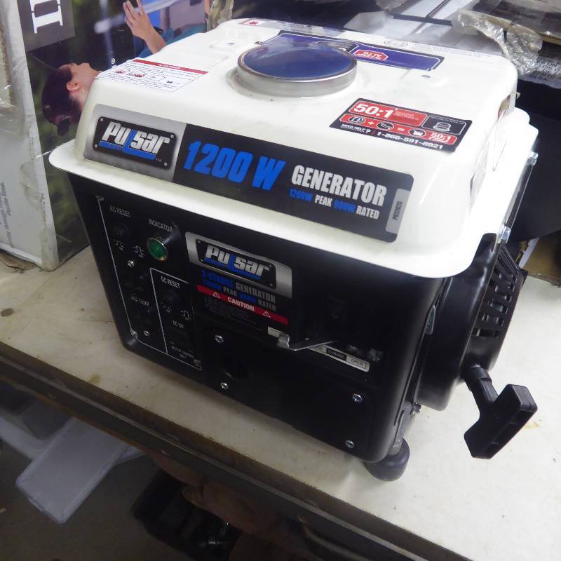 lot 67 image: Like New Pulsar 1200 Peak850 Running Watts Portable Gas Generator